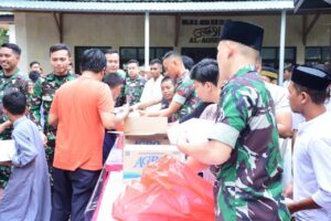 Tebar Kebaikan, Danrem 132/Tdl Berbagi Berkah Makan Bersama Masyarakat Sekitar