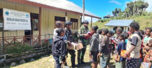 Back To School, Satgas Yonif PR 433/JS Ikut Jadi Tenaga Pengajar di Distrik Dal