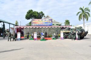 Sekda Prov. Sultra Buka Pasar Murah dan Pameran Alutsista Serta UMKM Dalam Rangka GNPIP dan Gebryar Kemerdekaan RI ke-78 di Makorem 143/HO