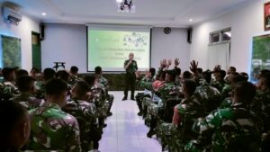Pendam II/Sriwijaya Beri Pembekalan Teknik Peliputan dan Penulisan Berita Satgas Yonarhanud 12/SBP