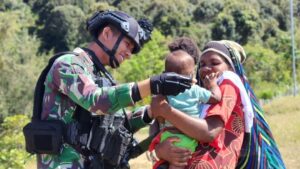 Satgas Yonif Para Raider 330/Tri Dharma Gelar "STUNTING PATROL" Cegah Meningkatnya Angka Stunting di Intan Jaya