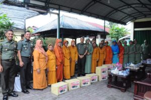 Peringati HUT ke 78 RI Tahun 2023, Korem 031/WB Gelar Anjangsana dan Bakti Sosial.