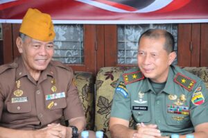 Peringati HUT ke 78 RI Tahun 2023, Korem 031/WB Gelar Anjangsana dan Bakti Sosial.
