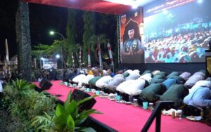 Sujud Syukur Kodam XIV/Hsn Dalam Rangka HUT RI ke-78 Tahun 2023 yang Diikuti 77.178 Orang Pecahkan Rekor MURI