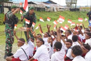 Semarak Sambut HUT ke-78 RI, 500 Pelajar dan Mama Mama di Distrik Kenyam Nduga Serbu Pos Satgas Yonif MR 411 Kostrad