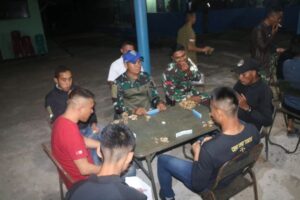 Puncak Acara Memeriahkan HUT Ke-78 RI, Yonif Raider 323 Adakan Malam Akrab Prajurit