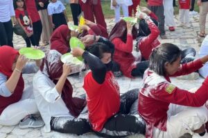 Memperingati HUT Ke-78 RI, Yonif Para Raider 431 Pasang Umbul-umbul dan Gelar Perlombaan