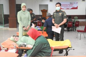 125 Prajurit dan Kelurga Besar Rindam Jaya Donor Darah