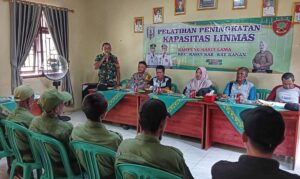 TNI dan Polri Bersinergi Latih PBB Linmas Kampung Kasui Lama