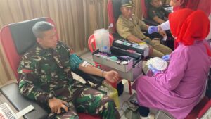 Peringati HUT Ke-78 Kemerdekaan RI, Prajurit dan PNS Jajaran Kodam II/Swj Laksanakan Donor Darah