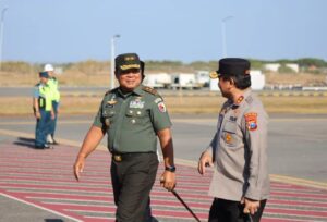 Pangdam Mayjen Farid Makruf Kawal Kedatangan Wapres RI di Bangkalan