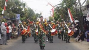 Aksi Drumband Ujwala Yudha Menggemparkan Masyarakat Tulungagung