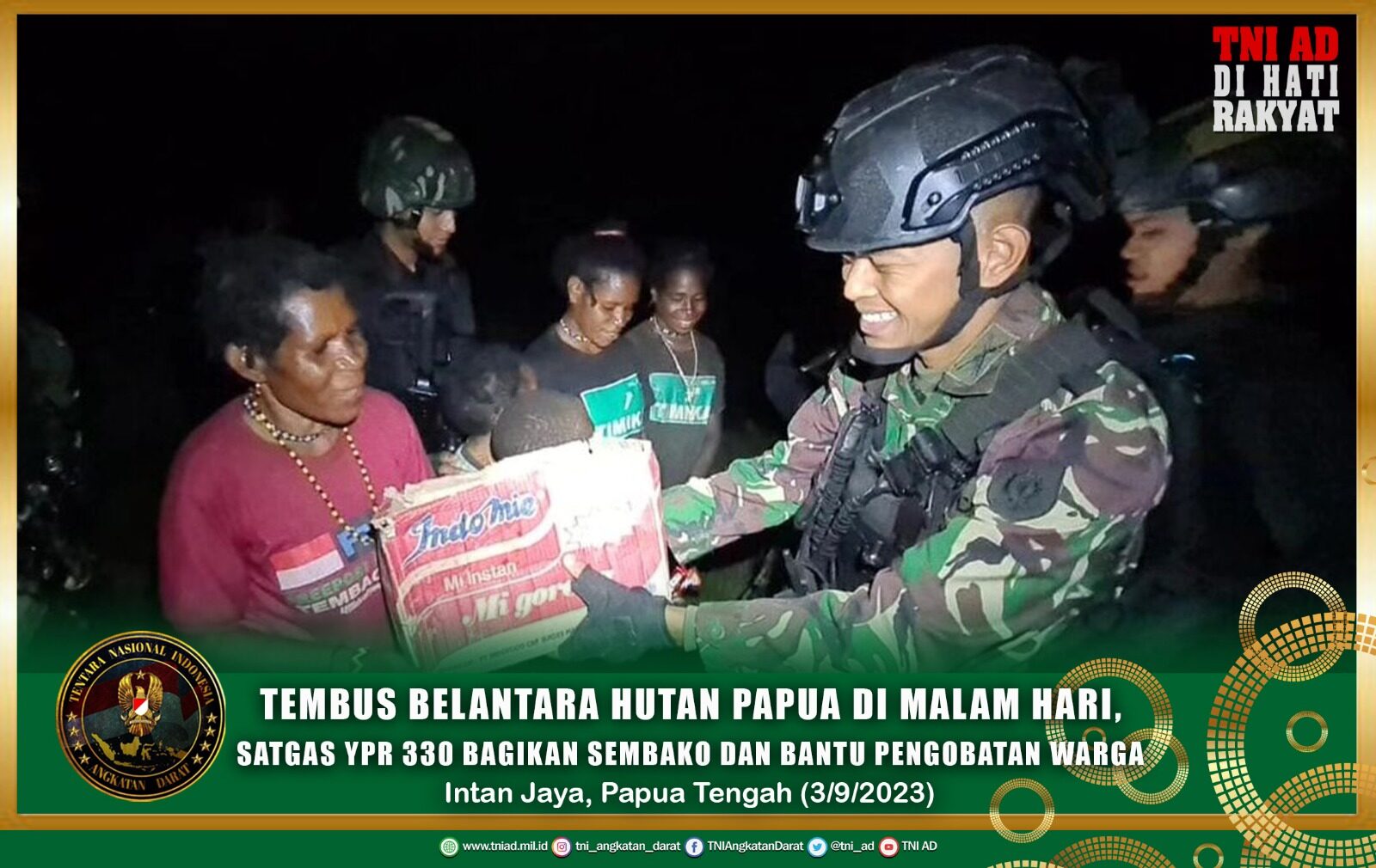 Tembus Belantara Hutan Papua di Malam Hari, Satgas YPR 330 Bagikan Sembako dan Bantu Pengobatan Warga