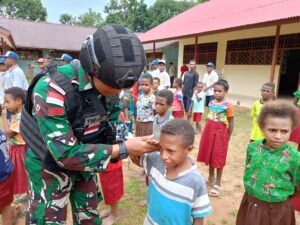 Satgas Yonif RK 111/KB Tanamkan Wawasan Kebangsaan dan Cintah Tanah Air di Wilayah Terpencil Papua Selatan