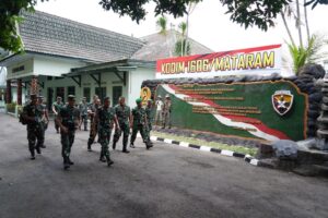 Pangdam IX/Udayana Kunjungi Kodim Mataram dan Loteng