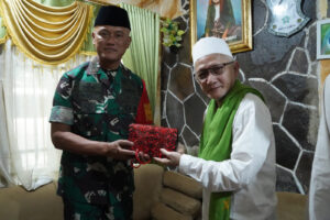 Pangdam III/Slw Mayjend TNI Erwin Djatniko Bersama Kapolda Jabar Irjen Pol Akhmad Wiyagus Silaturahmi Ke Pontren Di Wilayah Bogor