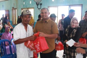 Dandim 1311/Morowali Dampingi Bupati Morowali Resmikan Program Penyediaan Air Bersih dan Penyerahan Bantuan Sosial