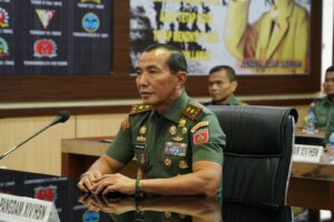 Bahas Tinjauan Strategi Pertahanan Nusantara, Pangdam XIV/Hsn Ikuti Seminar Nasional Bersama Panglima TNI