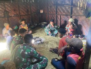 Satgas Yonif Raider 200/BN Terus Aktif Jalin Silaturahmi Dengan Masyarakat Kampung Bolakme