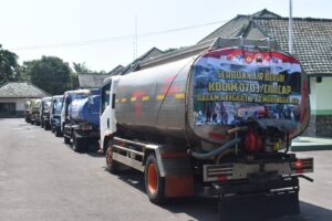 Peduli Kekeringan, Kodim 0703/Cilacap Melaksanakan Serbuan Air Bersih