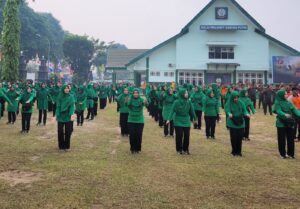 Meriahkan HUT TNI, Prajurit Korem Garuda Putih Gelar Bakti Kesehatan