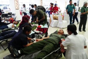 Jelang HUT TNI ke-78, Kodam XVII/Cenderawasih Gelar Olahraga Bersama dan Bakti Kesehatan