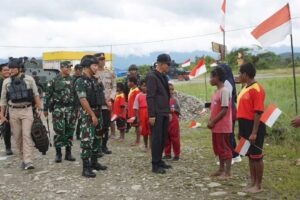 Pasukan Satgas Pandawa Kostrad Terima Kunjungan Pangkogabwilhan III