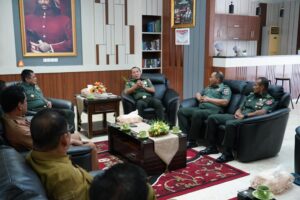 Pangdam XIV/Hsn Terima Kunker Tim Sahli Panglima TNI, Bahas Peran TNI Dalam Mendukung Pertumbuhan Ekonomi dan Pengendalian Inflasi