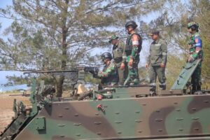 Latihan Menembak Ranpur Tank M113 A1, Tingkatkan Kemampuan Prajurit Yonif 412 Kostrad