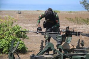 Latihan Menembak Ranpur Tank M113 A1, Tingkatkan Kemampuan Prajurit Yonif 412 Kostrad