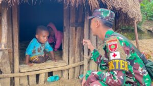 Wujudkan Budaya Hidup Bersih dan Sehat, Satgas Yonif 721/Mks Patroli Pelayanan Kesehatan