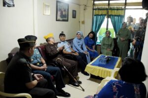Sambut HUT Ke-78 TNI, Kodam XIV/Hsn Bersama Koopsud II Dan Lantamal VI Makassar Gelar Anjangsana Hormat Sesepuh