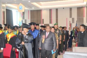 Kapoksahli Pangdam XVII/Cenderawasih Hadiri Wisuda Stisipol Silas Papare Jayapura