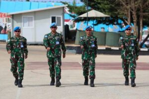 Prajurit Satgas Yonmek XXIII-Q/UNIFIL Mendapatkan Kenaikan Pangkat di Luar Negeri