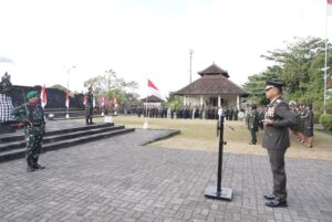 Pangdam IX/Udayana Pimpin Ziarah Nasional di TMP Pancaka Tirta Dalam Rangka HUT Ke-78 TNI