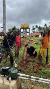 Impian Masyarakat Pedalaman Distrik Kombut Terwujud, Satgas Yonif 111/KB dan Tim Rumah Zakat Memperbaiki Sarana Air Bersih