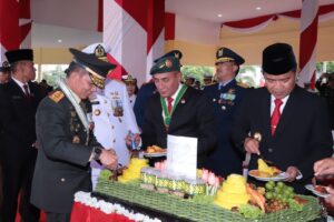 Defile Alutsista dan Unjuk Kekuatan TNI-Polri Warnai Puncak HUT Ke-78 TNI di Medan