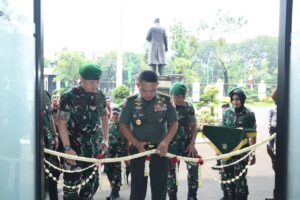 Kasad Resmikan Penggunaan Mess Berland Serta Gedung Sandi dan Siber Forensik TNI AD