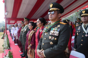 Pangkostrad Hadiri Upacara Peringatan Hari Ulang Tahun ke-78 TNl