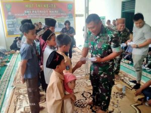 Dalam rangka HUT TNI ke 78, Kodim 0602/Serang Berikan Bansos