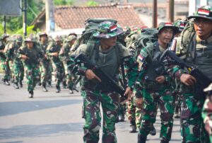 Peringati HUT TNI Ke-78, Prajurit Yonarmed 11 Kostrad Laksanakan Hanmars Jarak 7,8 km