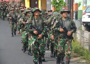 Peringati HUT TNI Ke-78, Prajurit Yonarmed 11 Kostrad Laksanakan Hanmars Jarak 7,8 km