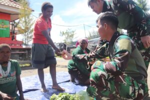 Gelar Borong Hasil Bumi (BOHAI) Edisi HUT Infanteri, Pos Satgas 330 Dibanjiri Warga Intan Jaya