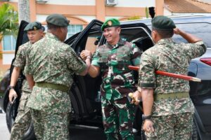 Tingkatkan Hubungan Bilateral, Pangdam Tanjungpura Kunjungi Divisyen Pertama Infantri Malaysia