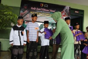 60 Anak Khitan Pada Bakti Sosial Khitanan Masal Semarak HUT TNI Ke 78 Koramil 0824/13 Rambipuji