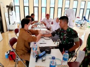 Yonif 318 Kostrad Bersama PMI Gelar Donor Darah