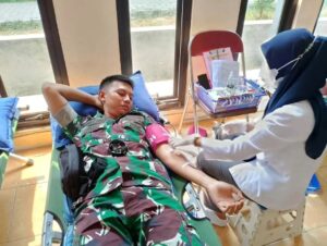 Yonif 318 Kostrad Bersama PMI Gelar Donor Darah