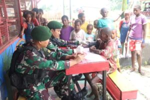 Satgas Mobile Yonif 411 Kostrad Gelar Syukuran HUT ke-78 TNI di Pedalaman Papua