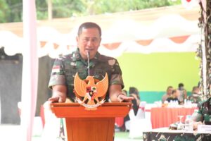 Pangdam Tanjungpura Kunjungi Satgas Pamtas RI-Malaysia Yonarmed 16/TK