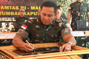 Pangdam Tanjungpura Kunjungi Satgas Pamtas RI-Malaysia Yonarmed 16/TK